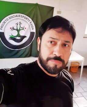 Líder do Projeto, atua na coordenação geral das atividades, garantindo o funcionamento e crescimento da iniciativa. Com experiência em gestão de projetos sociais e esportivos, dedica-se a proporcionar oportunidades para crianças, jovens e adultos por meio do esporte, cultura e qualificação profissional.