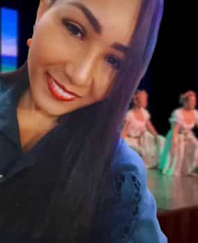 Karyne Cruz Professora de Ballet e Jazz
