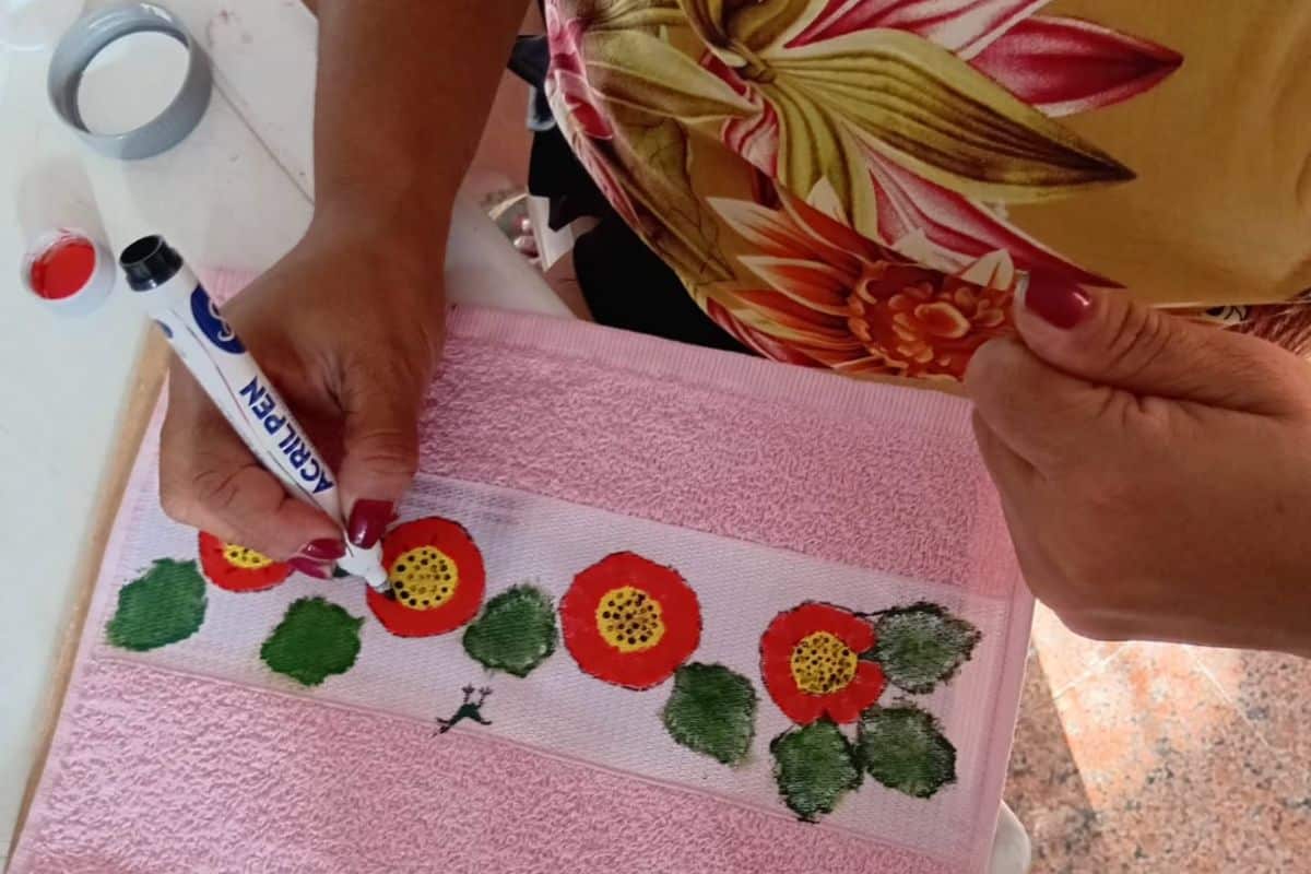 Projeto: Curso de Pintura em Tecido